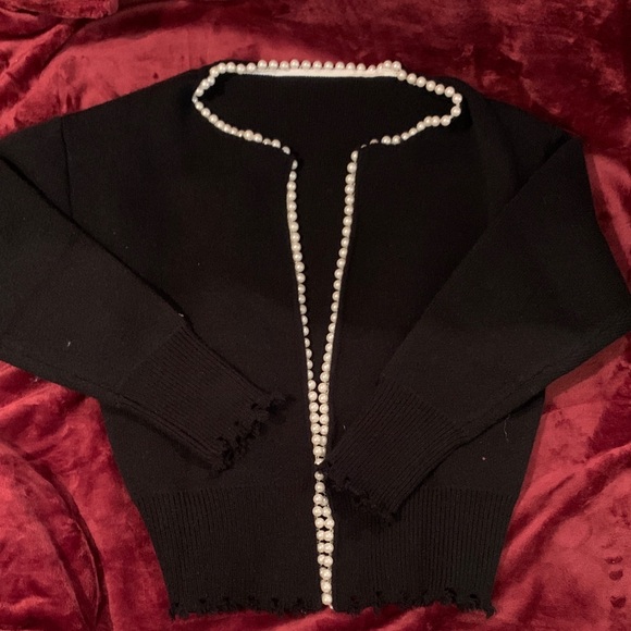 Elegant Black Cardigan with Pearl Trim - Picture 1 of 4